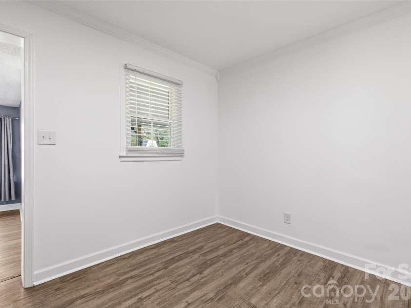 504 Bridges Drive, Kings Mountain, NC 28086.  MLS# CAR4349621, YatesRealty ID 2023. 