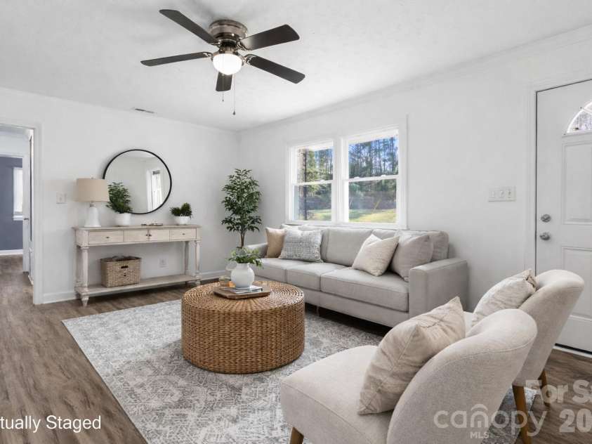 504 Bridges Drive, Kings Mountain, NC 28086.  MLS# CAR4349621, YatesRealty ID 2023. Virtually Staged