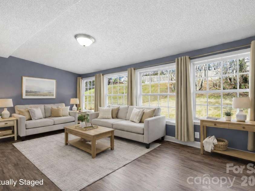 504 Bridges Drive, Kings Mountain, NC 28086.  MLS# CAR4349621, YatesRealty ID 2023. Virtually Staged