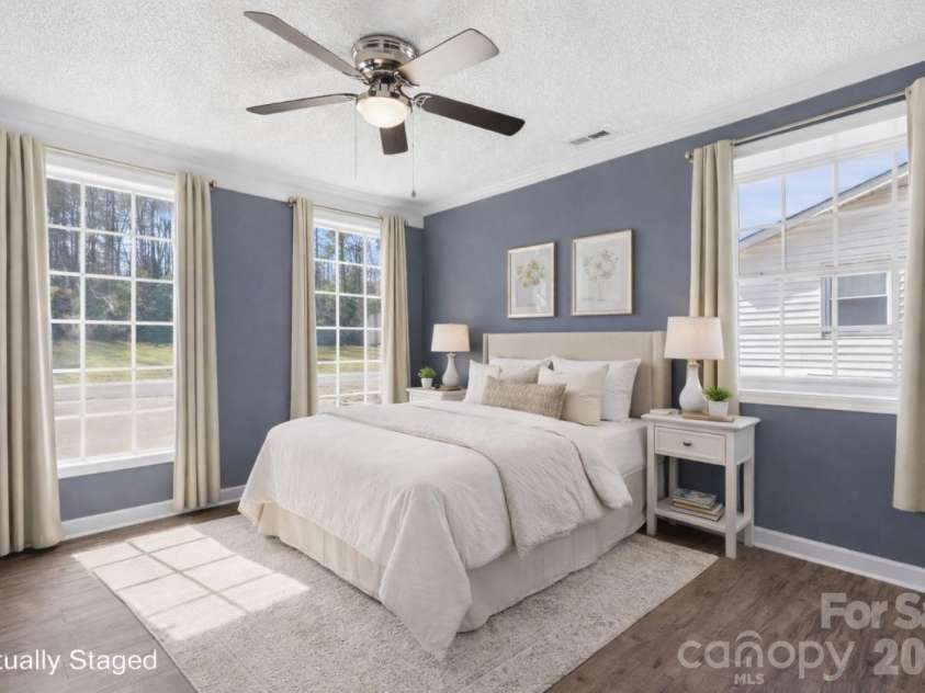504 Bridges Drive, Kings Mountain, NC 28086.  MLS# CAR4349621, YatesRealty ID 2023. Virtually Staged