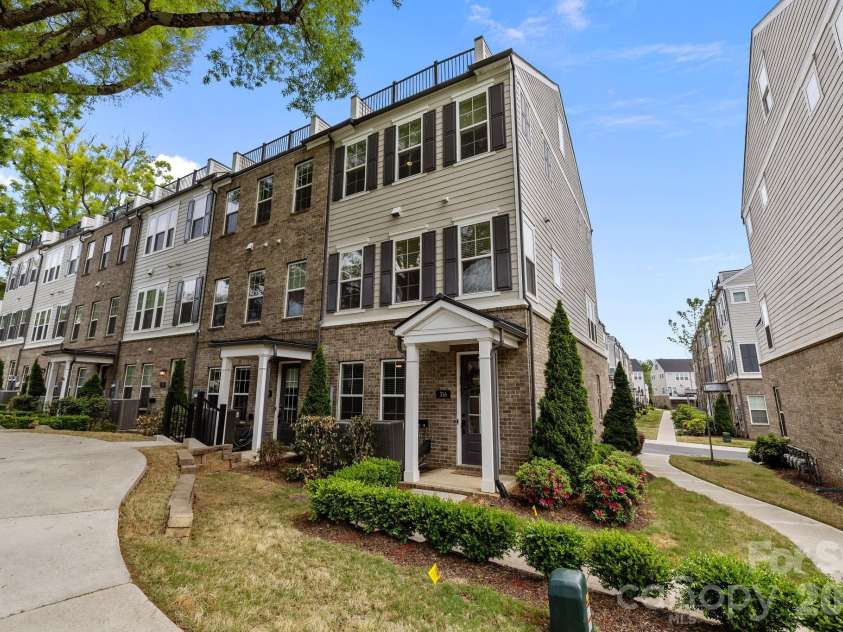 316 Dotger Avenue, Charlotte, NC 28204.  MLS# CAR4367499, YatesRealty ID 20230. 