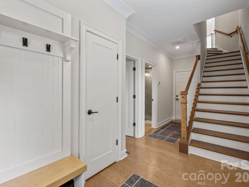 316 Dotger Avenue, Charlotte, NC 28204.  MLS# CAR4367499, YatesRealty ID 20230. 