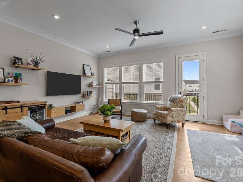 316 Dotger Avenue, Charlotte, NC 28204.  MLS# CAR4367499, YatesRealty ID 20230. 