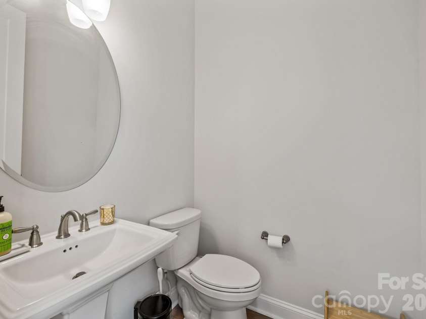316 Dotger Avenue, Charlotte, NC 28204.  MLS# CAR4367499, YatesRealty ID 20230. 