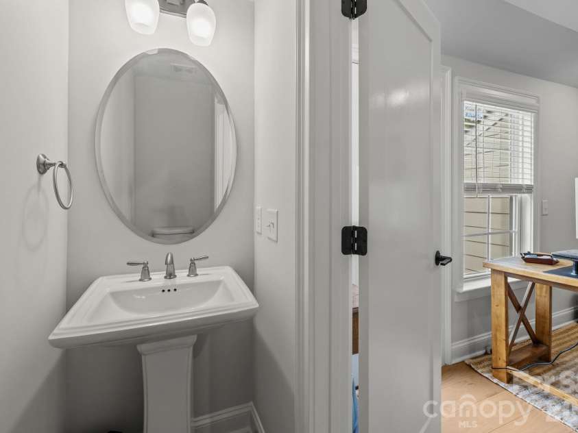 316 Dotger Avenue, Charlotte, NC 28204.  MLS# CAR4367499, YatesRealty ID 20230. 