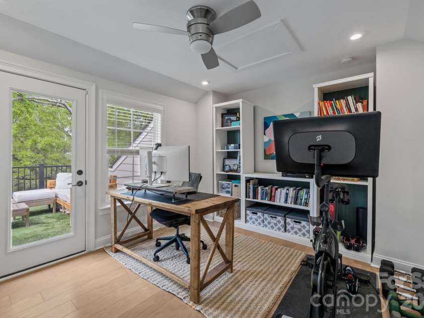 316 Dotger Avenue, Charlotte, NC 28204.  MLS# CAR4367499, YatesRealty ID 20230. 