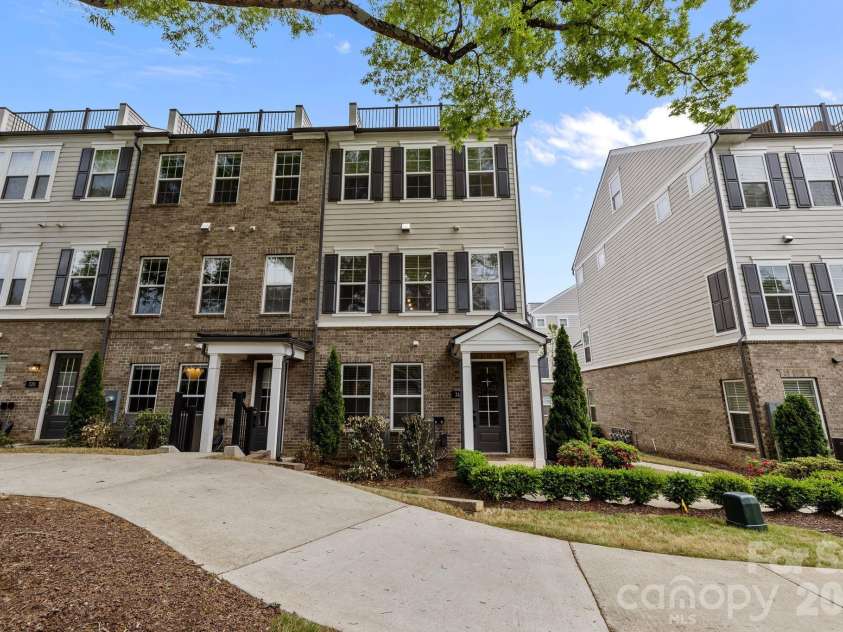 316 Dotger Avenue, Charlotte, NC 28204.  MLS# CAR4367499, YatesRealty ID 20230. 