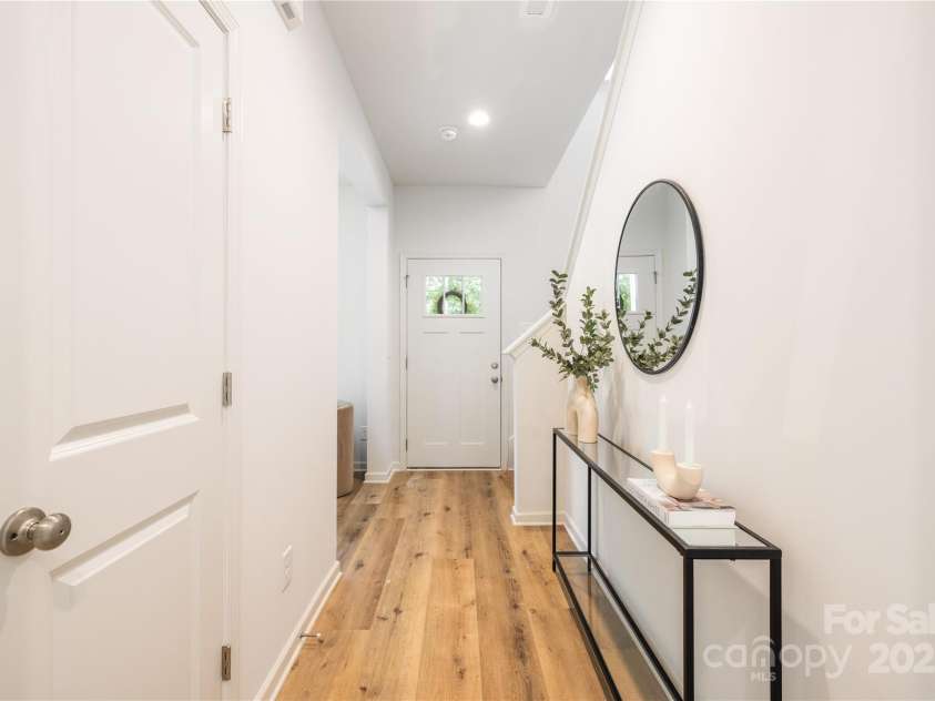 4226 Acorn Street, Charlotte, NC 28205.  MLS# CAR4269456, YatesRealty ID 20231. Representation