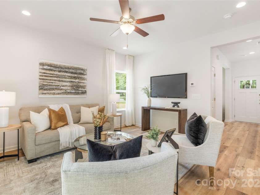 4226 Acorn Street, Charlotte, NC 28205.  MLS# CAR4269456, YatesRealty ID 20231. Representation