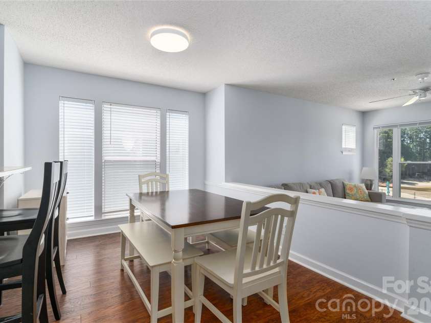 17919 Kings Point Drive, Cornelius, NC 28031.  MLS# CAR4397416, YatesRealty ID 20233. 