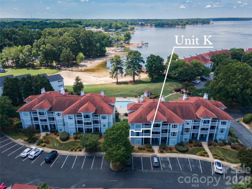 17919 Kings Point Drive, Cornelius, NC 28031.  MLS# CAR4397416, YatesRealty ID 20233. 