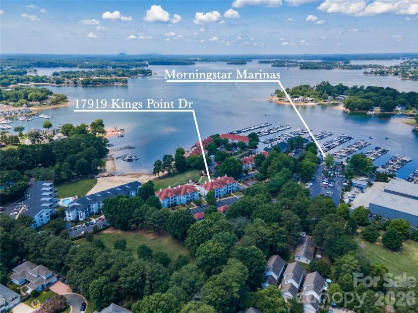 17919 Kings Point Drive, Cornelius, NC 28031.  MLS# CAR4397416, YatesRealty ID 20233. 