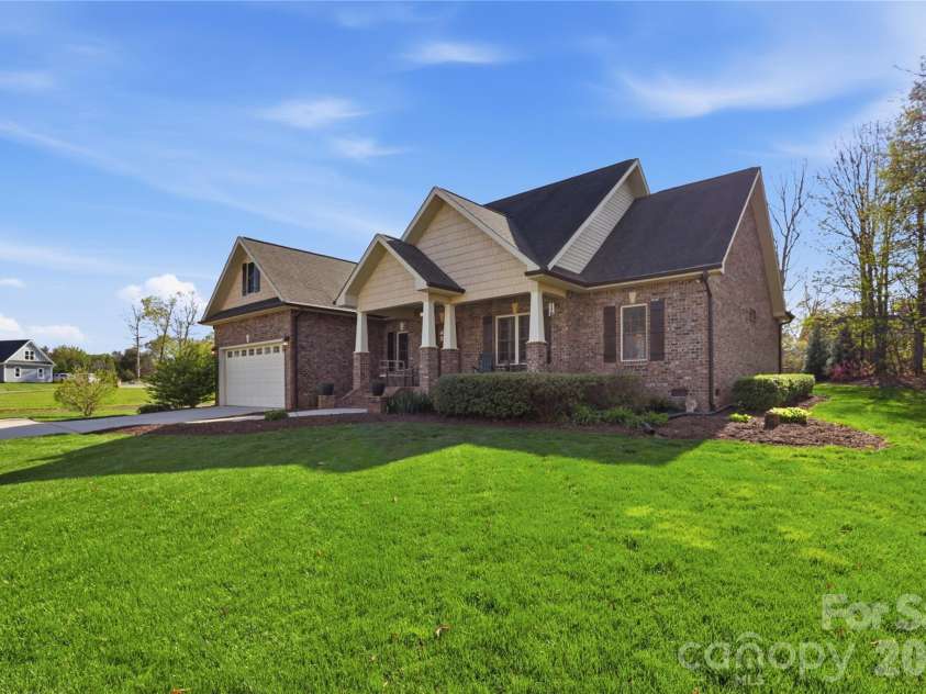 112 Houpe Ridge Lane, Statesville, NC 28625.  MLS# CAR4361993, YatesRealty ID 20235. 