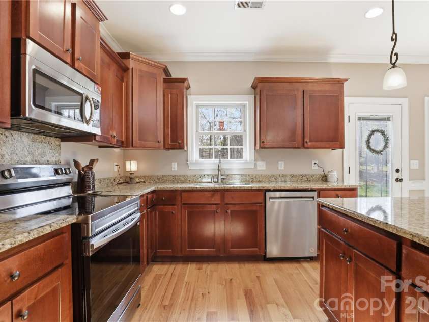 112 Houpe Ridge Lane, Statesville, NC 28625.  MLS# CAR4361993, YatesRealty ID 20235. 