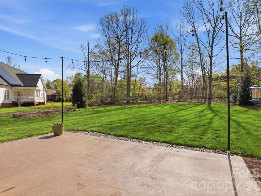 112 Houpe Ridge Lane, Statesville, NC 28625.  MLS# CAR4361993, YatesRealty ID 20235. 