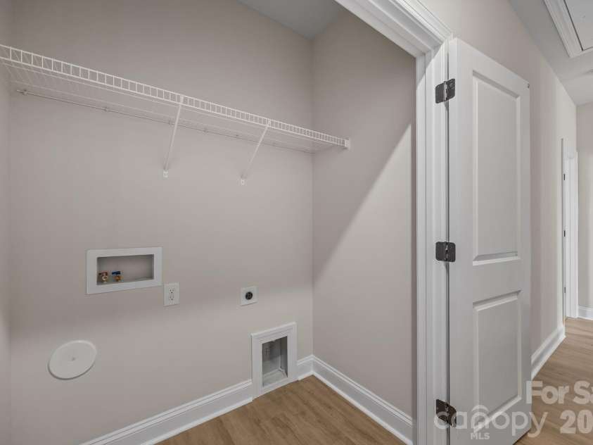 165 Eagle Drive, Salisbury, NC 28144.  MLS# CAR4364211, YatesRealty ID 20236. Laundry
