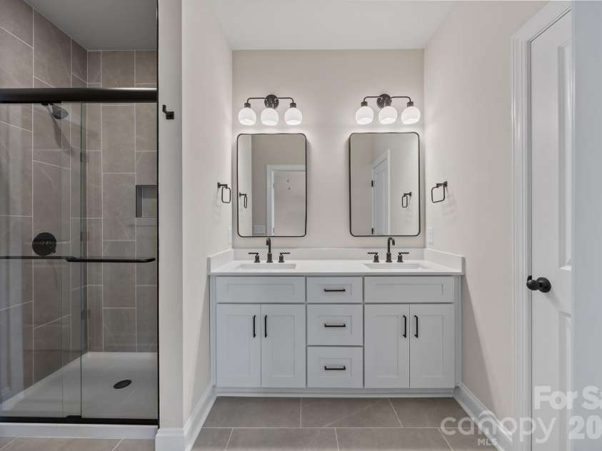 165 Eagle Drive, Salisbury, NC 28144.  MLS# CAR4364211, YatesRealty ID 20236. Primary Bathroom