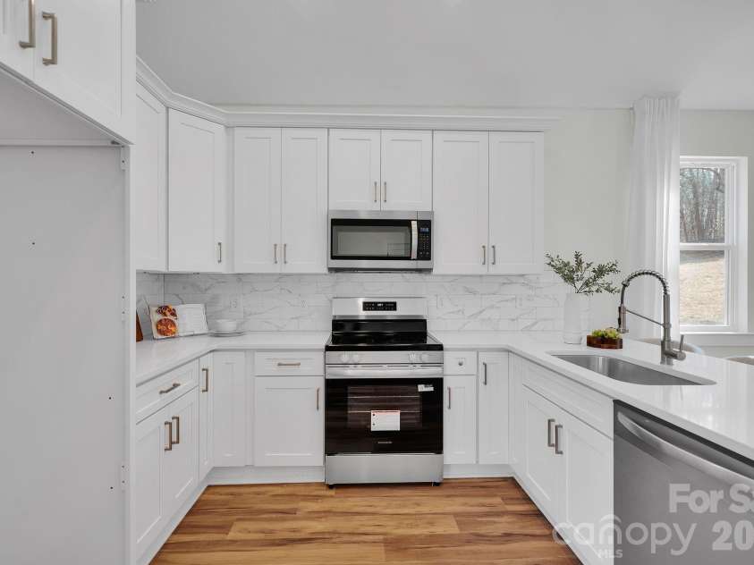122 Plum Tree Lane, Statesville, NC 28677.  MLS# CAR4346526, YatesRealty ID 20237. 