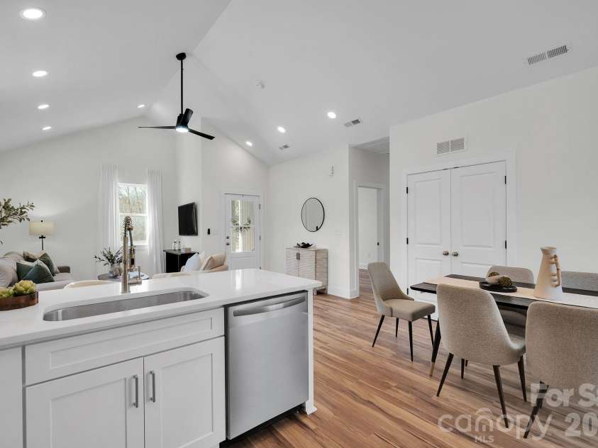 122 Plum Tree Lane, Statesville, NC 28677.  MLS# CAR4346526, YatesRealty ID 20237. 