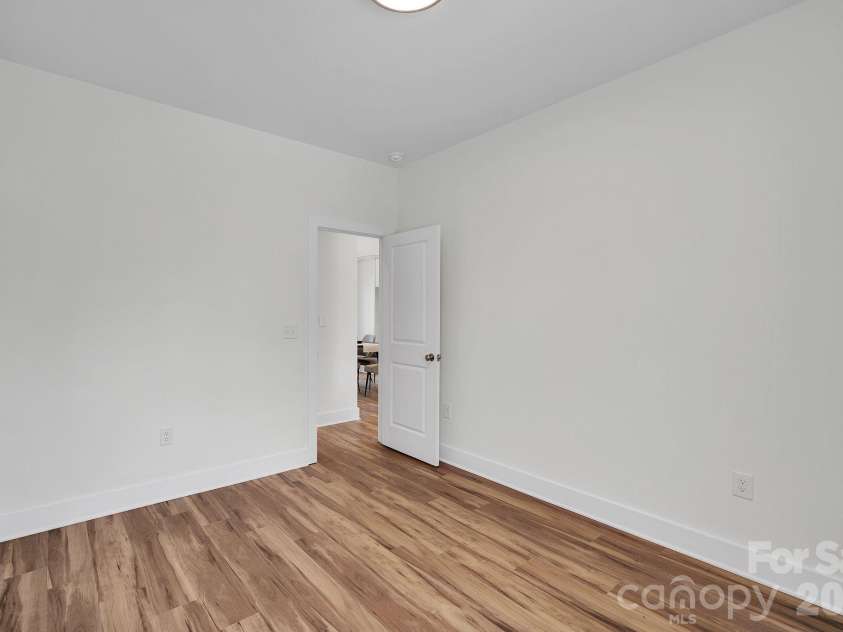 122 Plum Tree Lane, Statesville, NC 28677.  MLS# CAR4346526, YatesRealty ID 20237. 
