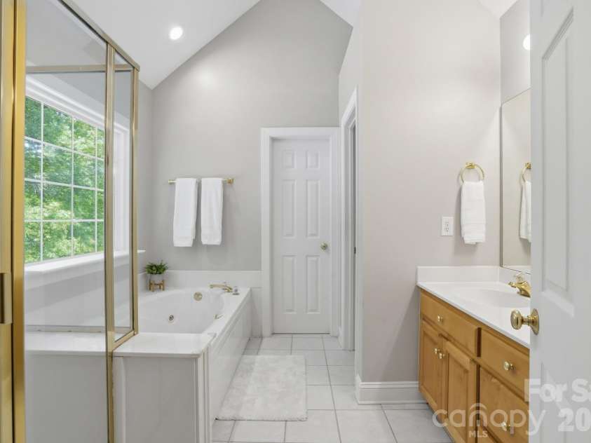 12126 Willingdon Road, Huntersville, NC 28078.  MLS# CAR4378193, YatesRealty ID 20238. 
