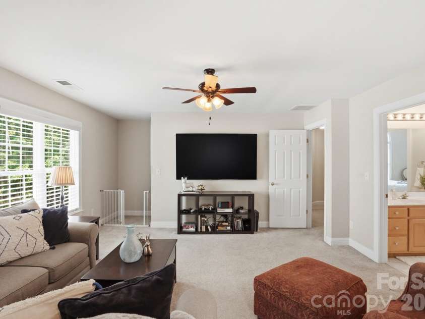 12126 Willingdon Road, Huntersville, NC 28078.  MLS# CAR4378193, YatesRealty ID 20238. 