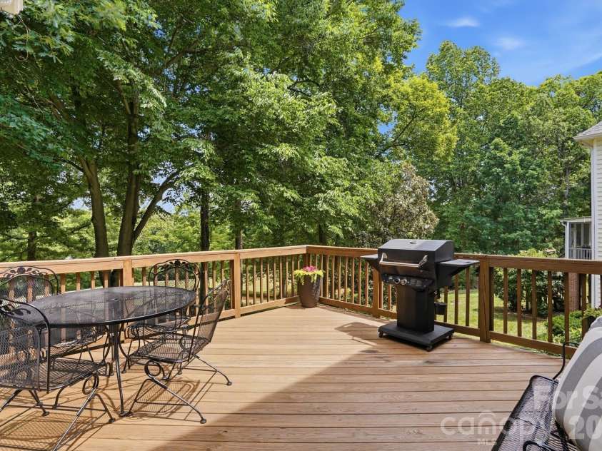 12126 Willingdon Road, Huntersville, NC 28078.  MLS# CAR4378193, YatesRealty ID 20238. 