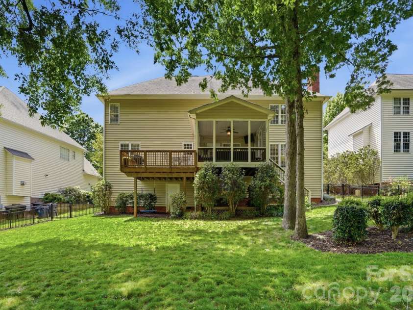 12126 Willingdon Road, Huntersville, NC 28078.  MLS# CAR4378193, YatesRealty ID 20238. 