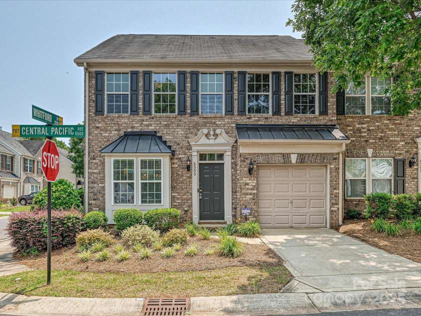 6505 Central Pacific Avenue, Charlotte, NC 28210.  MLS# CAR4258568, YatesRealty ID 20238. 