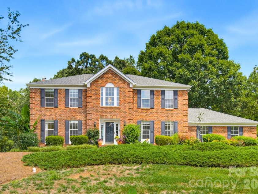 4113 Hallam Court, Charlotte, NC 28269.  MLS# CAR4410743, YatesRealty ID 20239. 