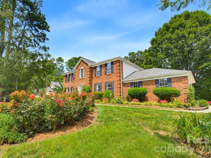 4113 Hallam Court, Charlotte, NC 28269.  MLS# CAR4410743, YatesRealty ID 20239. 