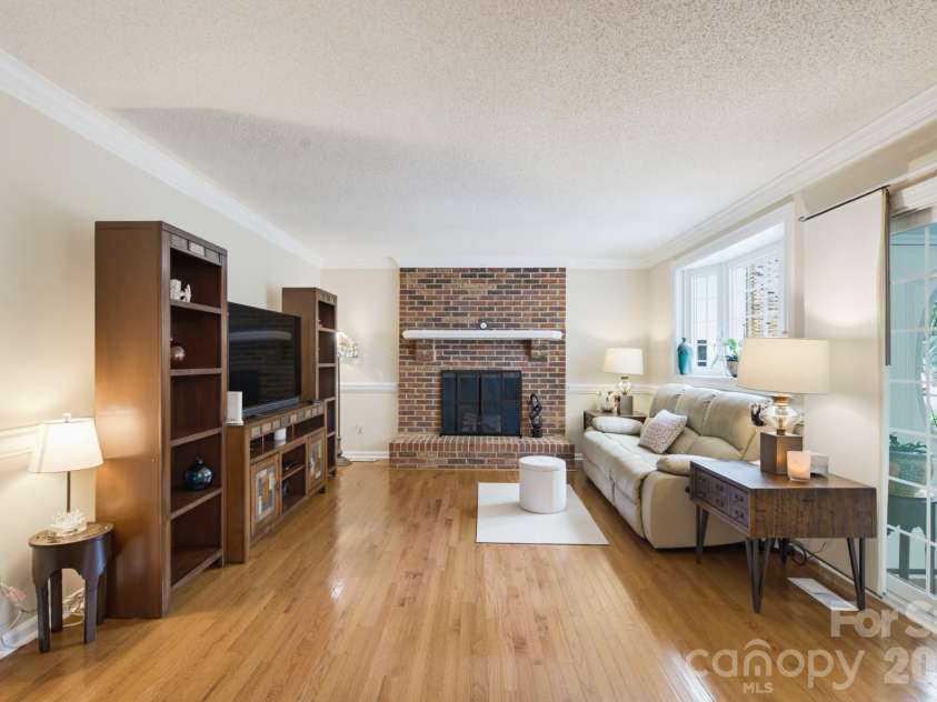 4113 Hallam Court, Charlotte, NC 28269.  MLS# CAR4410743, YatesRealty ID 20239. 