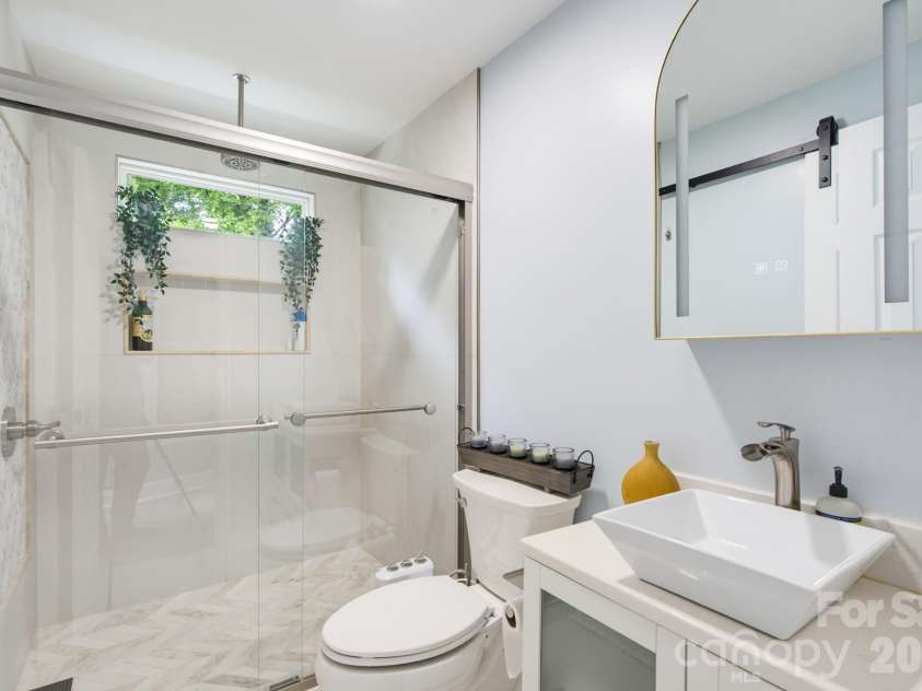 4113 Hallam Court, Charlotte, NC 28269.  MLS# CAR4410743, YatesRealty ID 20239. 