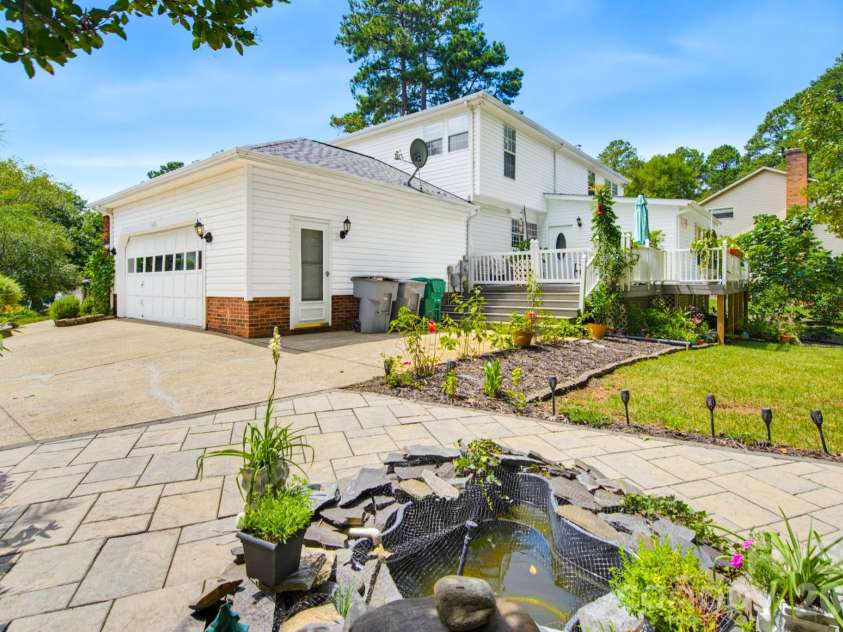 4113 Hallam Court, Charlotte, NC 28269.  MLS# CAR4410743, YatesRealty ID 20239. 