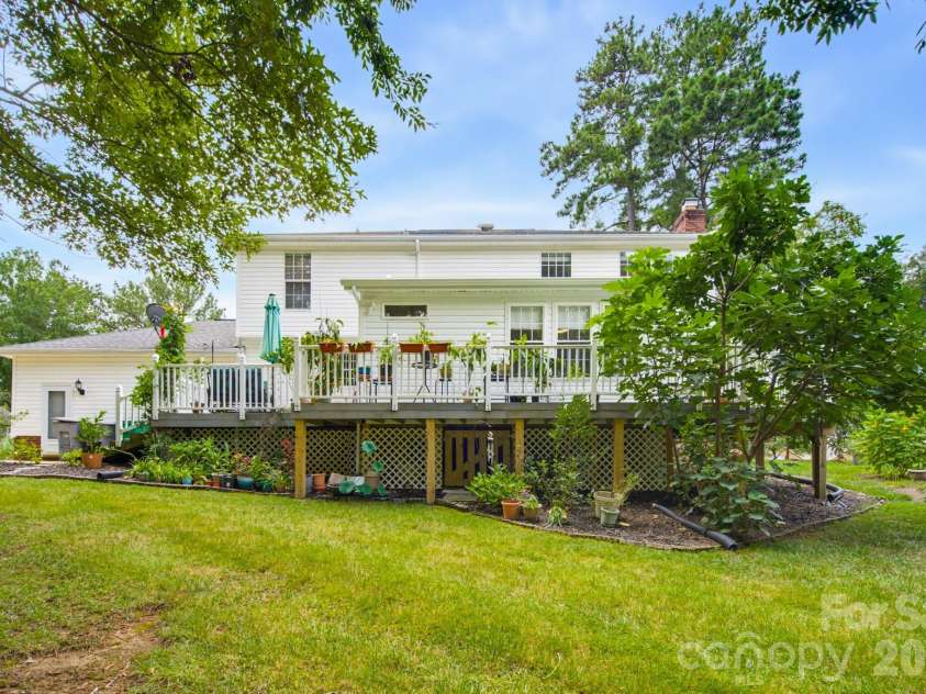 4113 Hallam Court, Charlotte, NC 28269.  MLS# CAR4410743, YatesRealty ID 20239. 