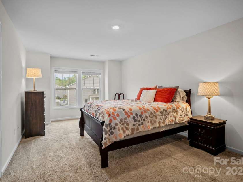 558 Big Sur Loop, Asheville, NC 28806.  MLS# CAR4251512, YatesRealty ID 20239. 