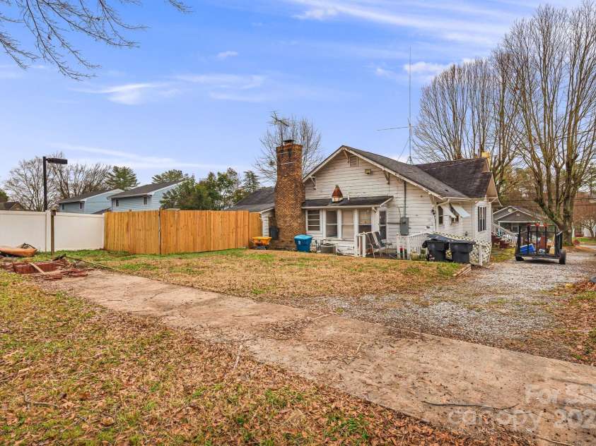 209 Arlington Street, Forest City, NC 28043.  MLS# CAR4210406, YatesRealty ID 2024. 