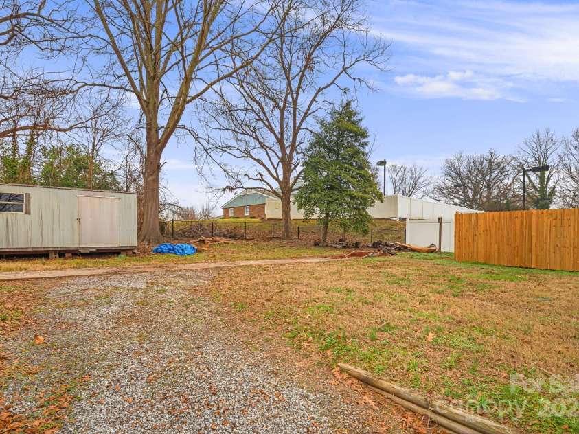 209 Arlington Street, Forest City, NC 28043.  MLS# CAR4210406, YatesRealty ID 2024. 