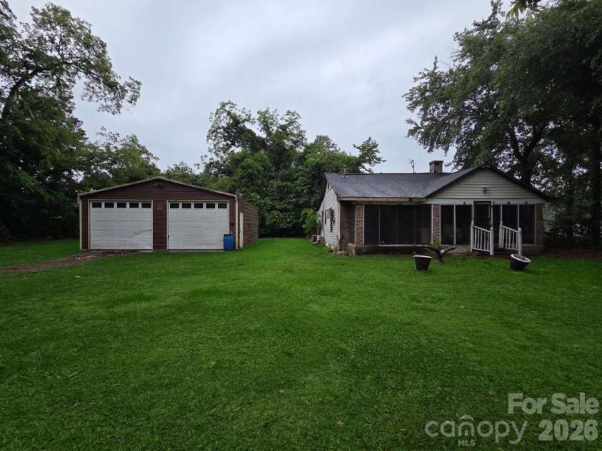 505 Marlboro Street, Bennettsville, SC 29512.  MLS# CAR4378279, YatesRealty ID 20240. 