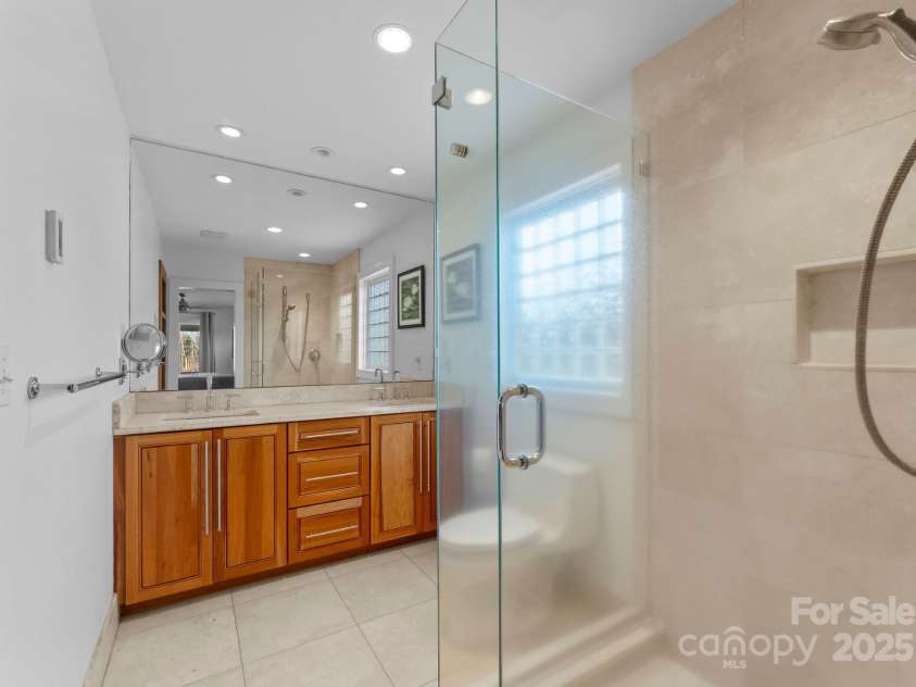 5153 Glenwood Street, Sherrills Ford, NC 28673.  MLS# CAR4261385, YatesRealty ID 20240. 