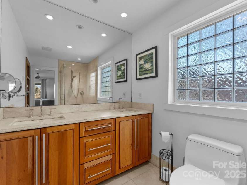 5153 Glenwood Street, Sherrills Ford, NC 28673.  MLS# CAR4261385, YatesRealty ID 20240. 