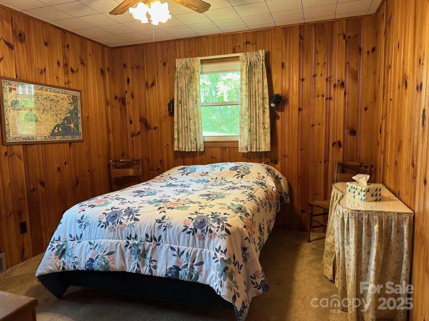 180 White Dogwood Lane, Lake Junaluska, NC 28745.  MLS# CAR4252338, YatesRealty ID 20241. Upstairs Bedroom