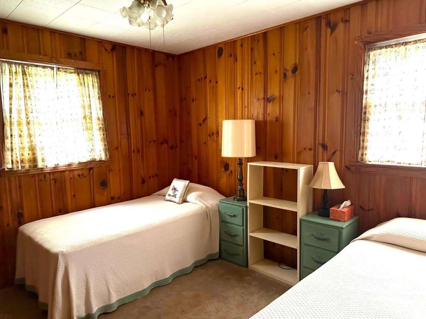 180 White Dogwood Lane, Lake Junaluska, NC 28745.  MLS# CAR4252338, YatesRealty ID 20241. Upstairs Bedroom