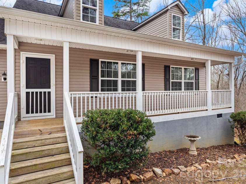 6115 Chandler Road, Clover, SC 29710.  MLS# CAR4354005, YatesRealty ID 20241. 