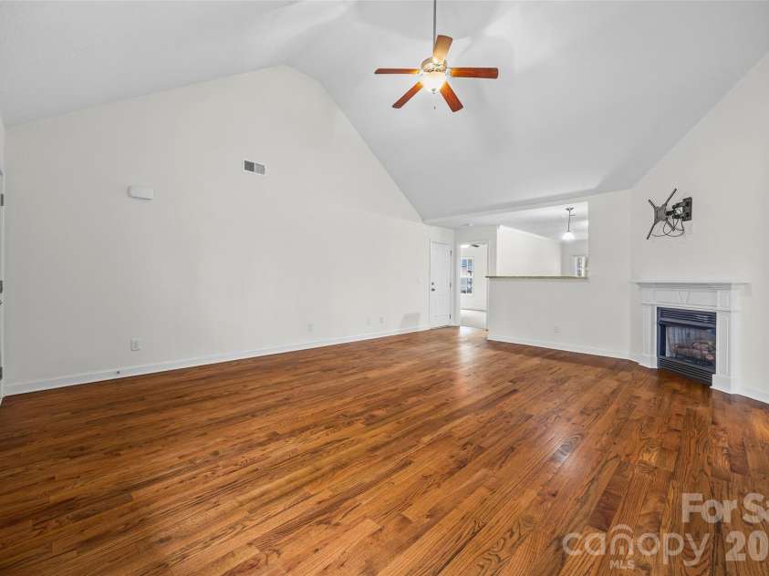 6115 Chandler Road, Clover, SC 29710.  MLS# CAR4354005, YatesRealty ID 20241. 