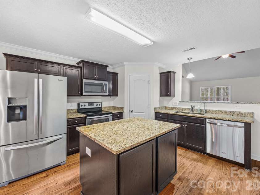 6115 Chandler Road, Clover, SC 29710.  MLS# CAR4354005, YatesRealty ID 20241. 