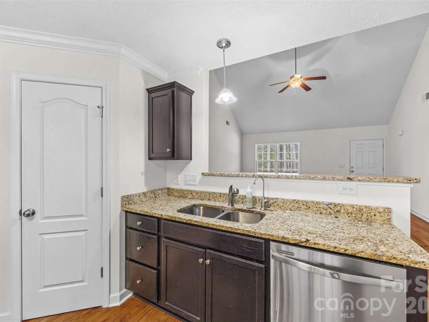6115 Chandler Road, Clover, SC 29710.  MLS# CAR4354005, YatesRealty ID 20241. 