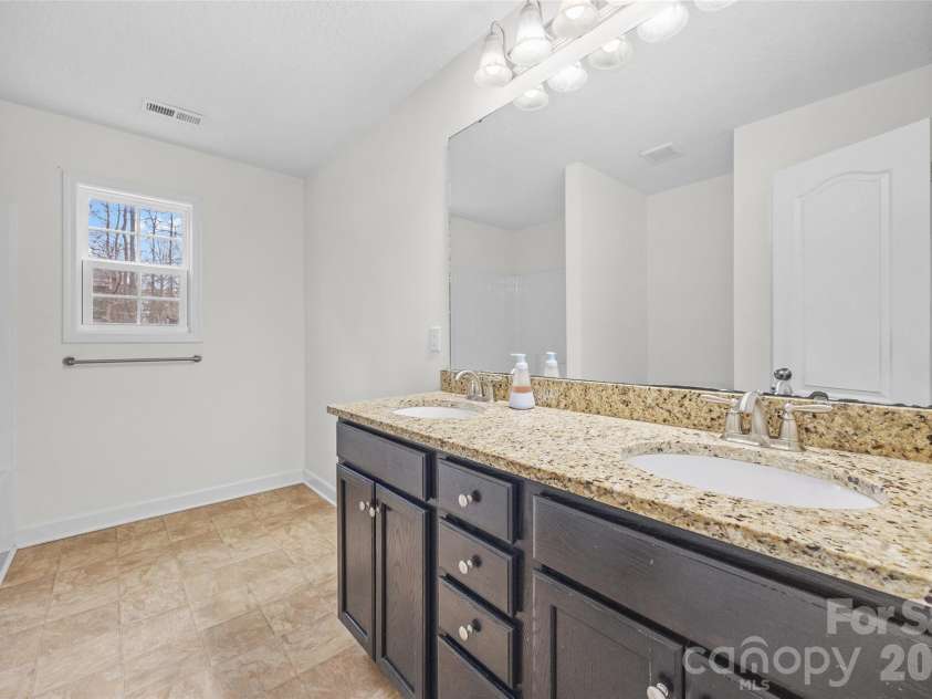 6115 Chandler Road, Clover, SC 29710.  MLS# CAR4354005, YatesRealty ID 20241. 