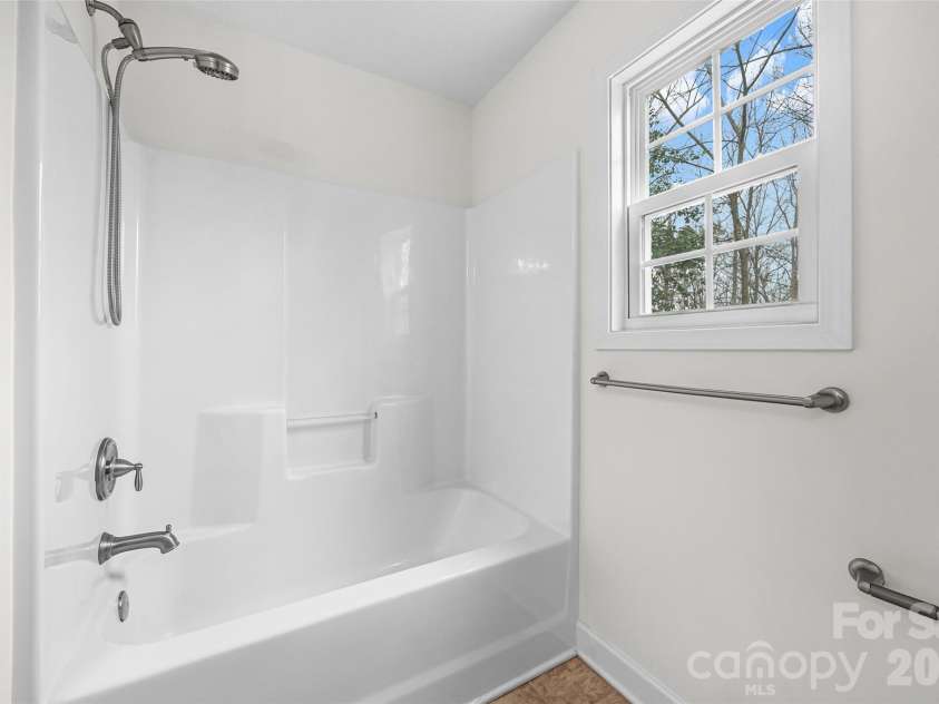 6115 Chandler Road, Clover, SC 29710.  MLS# CAR4354005, YatesRealty ID 20241. 
