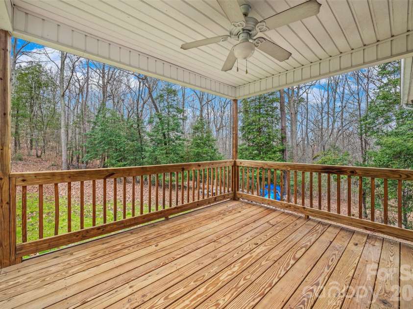 6115 Chandler Road, Clover, SC 29710.  MLS# CAR4354005, YatesRealty ID 20241. 
